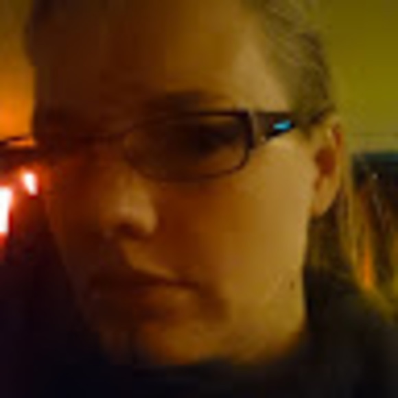 Meet your Posher, Jennifer - Picture 1 of 1